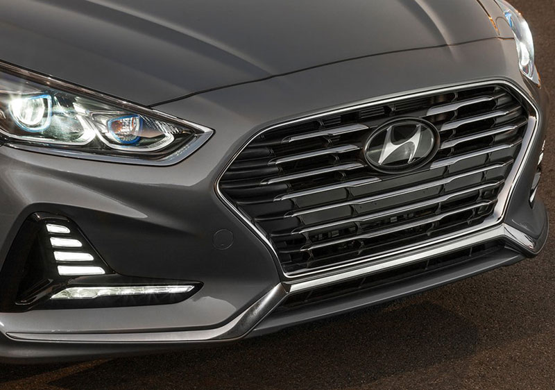 Hyundai Sonata Hybrid 2018 - sedan bình dân nhiều tính năng hiện đại